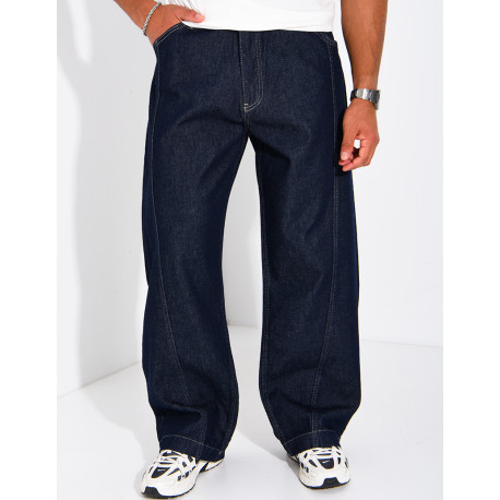 Jeans with contrasting seams