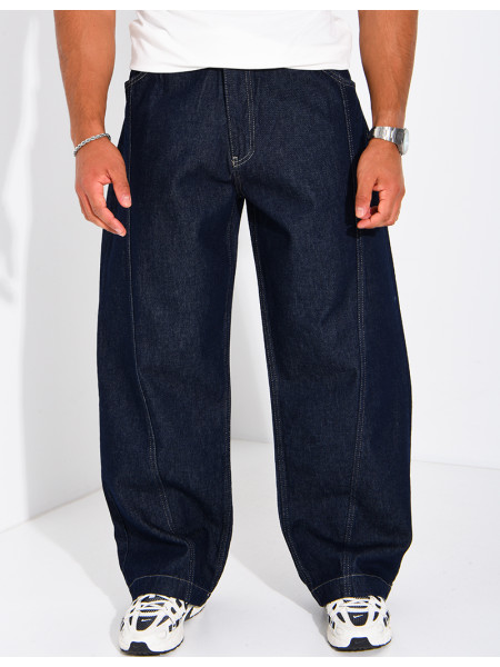 Jeans with contrasting seams