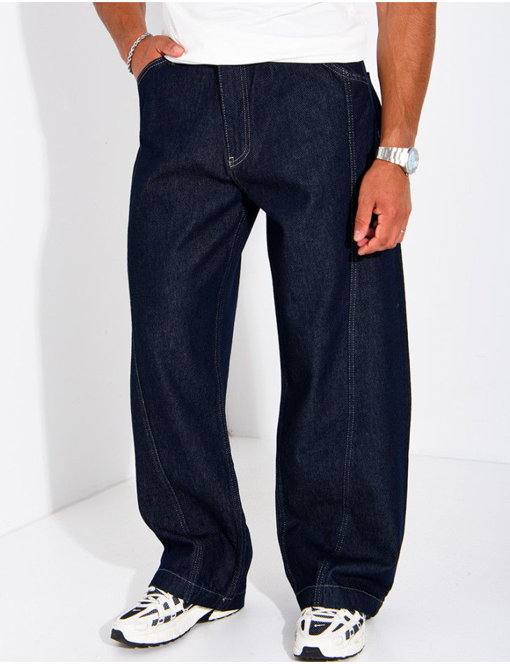 Jeans with contrasting seams