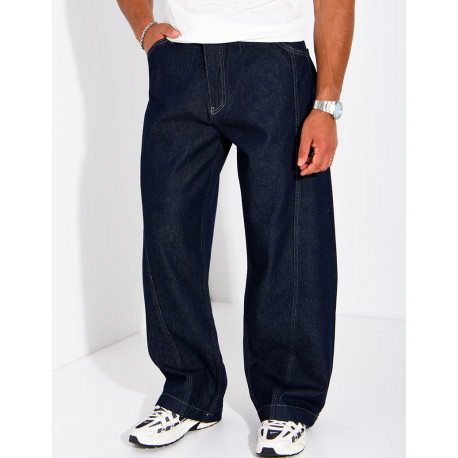 Jeans with contrasting seams