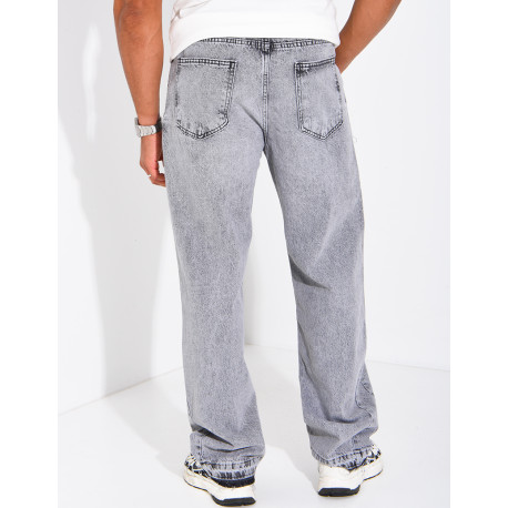 Verwaschene Jeans mit Farbspritzer-Effekt und ausgefransten Säumen