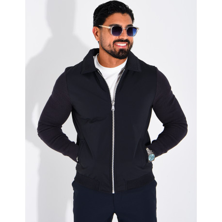 Wasserdichte Herrenjacke aus zwei Materialien mit Strickärmeln