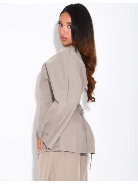 Long-sleeved top with a tie at the back