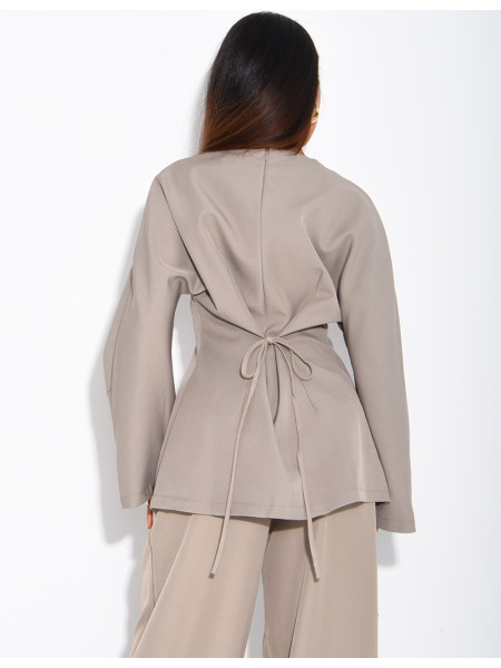 Long-sleeved top with a tie at the back