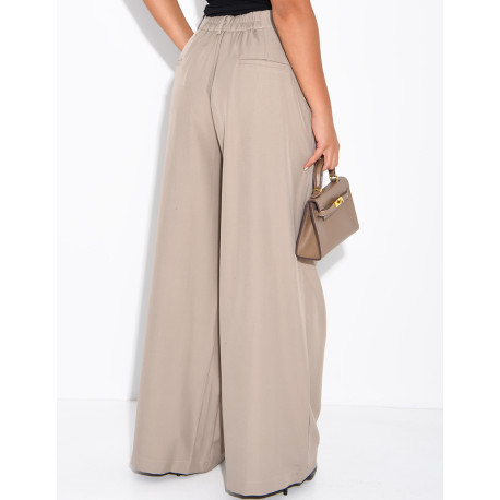 Pleated tailored trousers