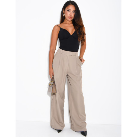 Pleated tailored trousers