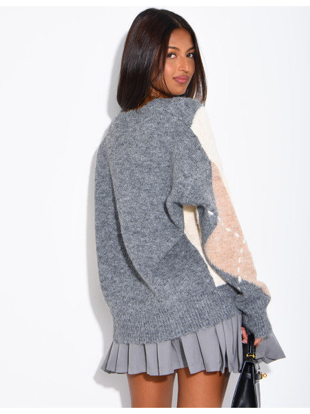 V-neck knit sweater with diamond pattern