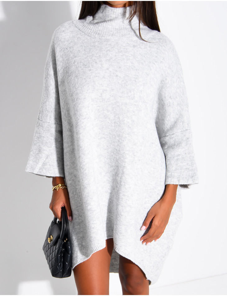 Long wool sweater with a high neck