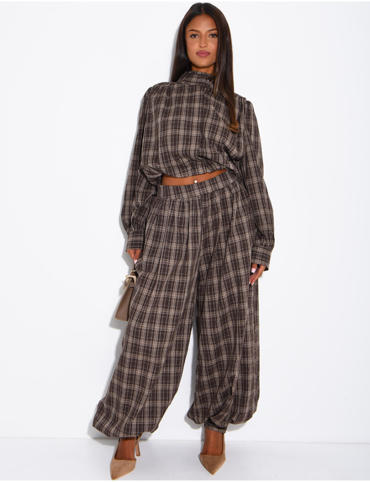 Checkered set with pants and a short-sleeved shirt