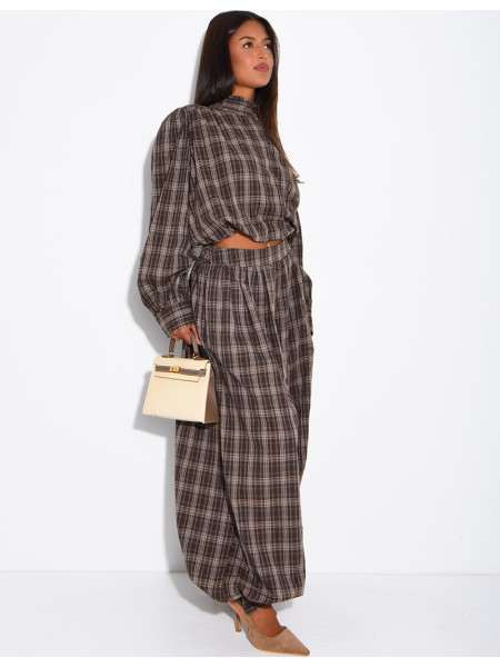 Checkered set with pants and a short-sleeved shirt