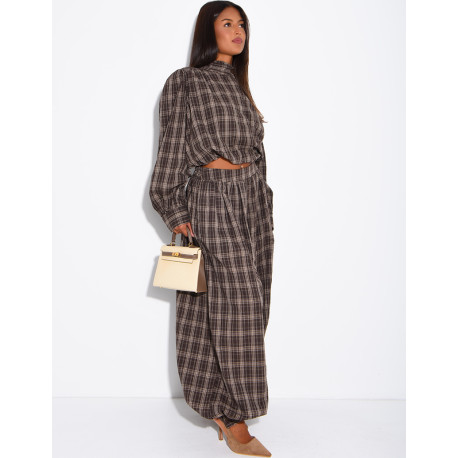 Checkered set with pants and a short-sleeved shirt