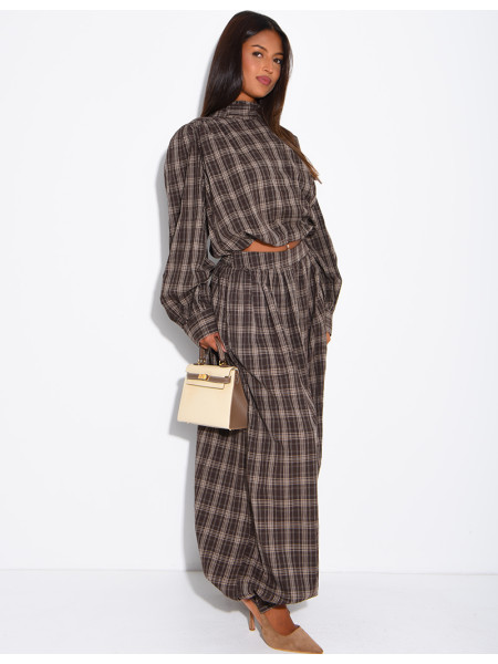Checkered set with pants and a short-sleeved shirt