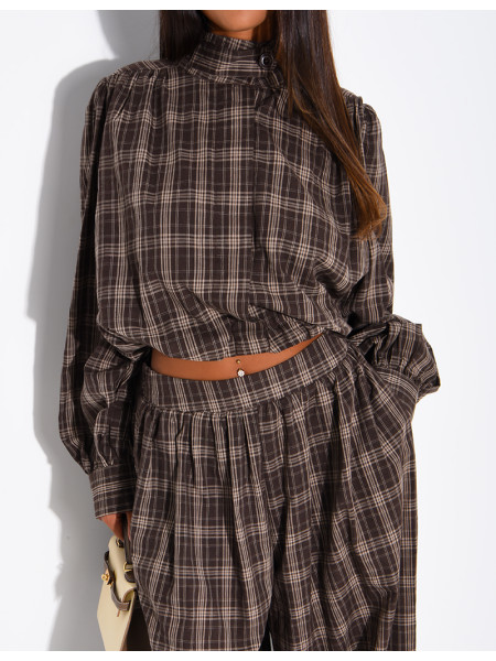 Checkered set with pants and a short-sleeved shirt