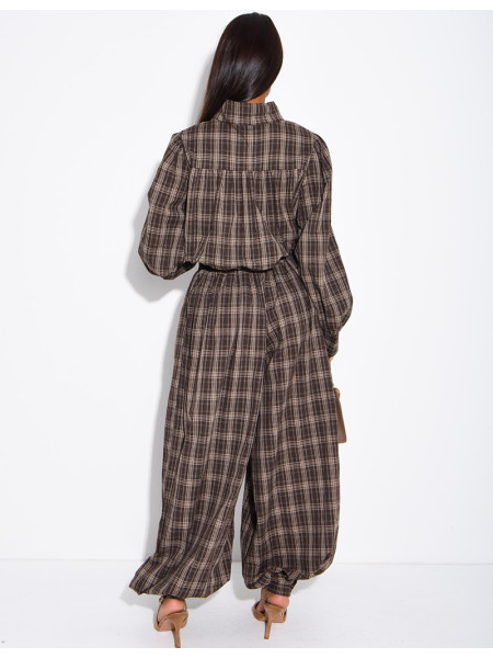 Checkered set with pants and a short-sleeved shirt