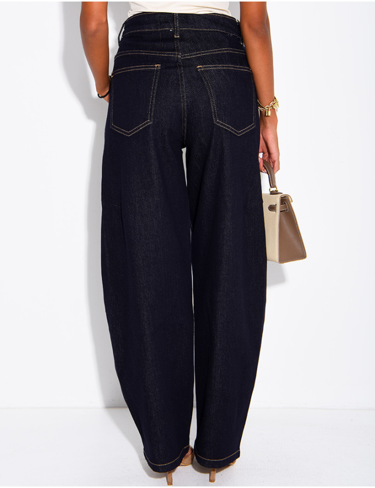 Raw-Blue-Jeans im Barrel-Schnitt