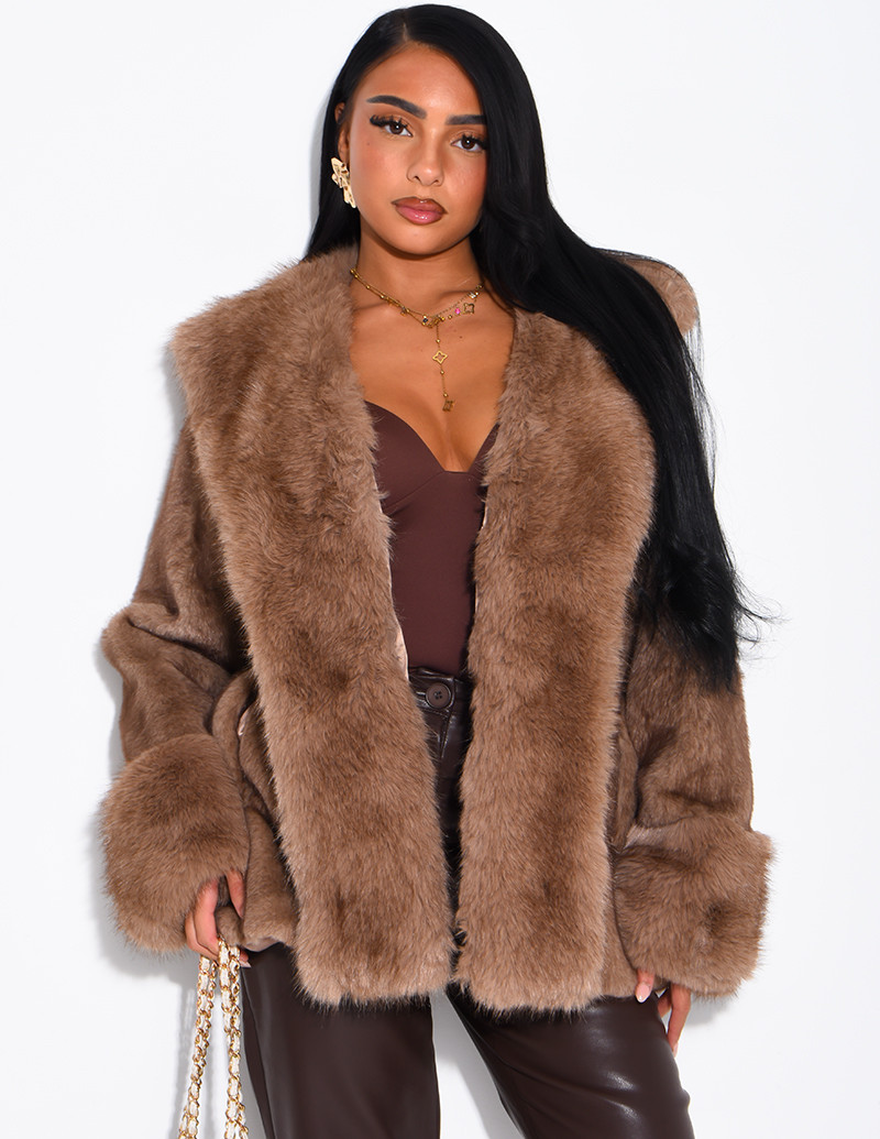 Veste courte en fausse...