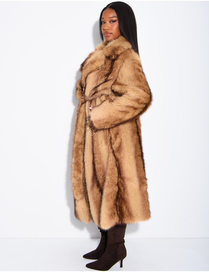 Manteau très long en fausse fourrure et ceinture