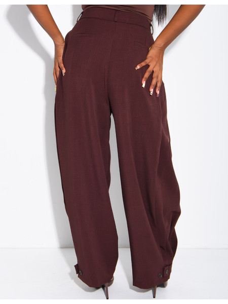 Pantalon de tailleur bouffant à boutons aux chevilles