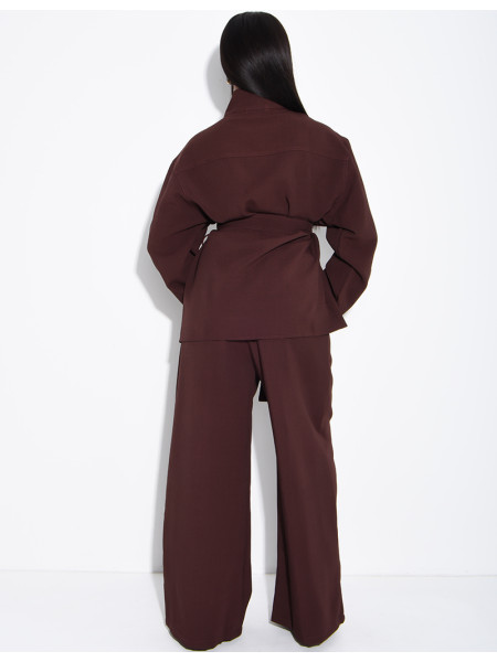 Ensemble pantalon et blouse à boutonner avec ceinture
