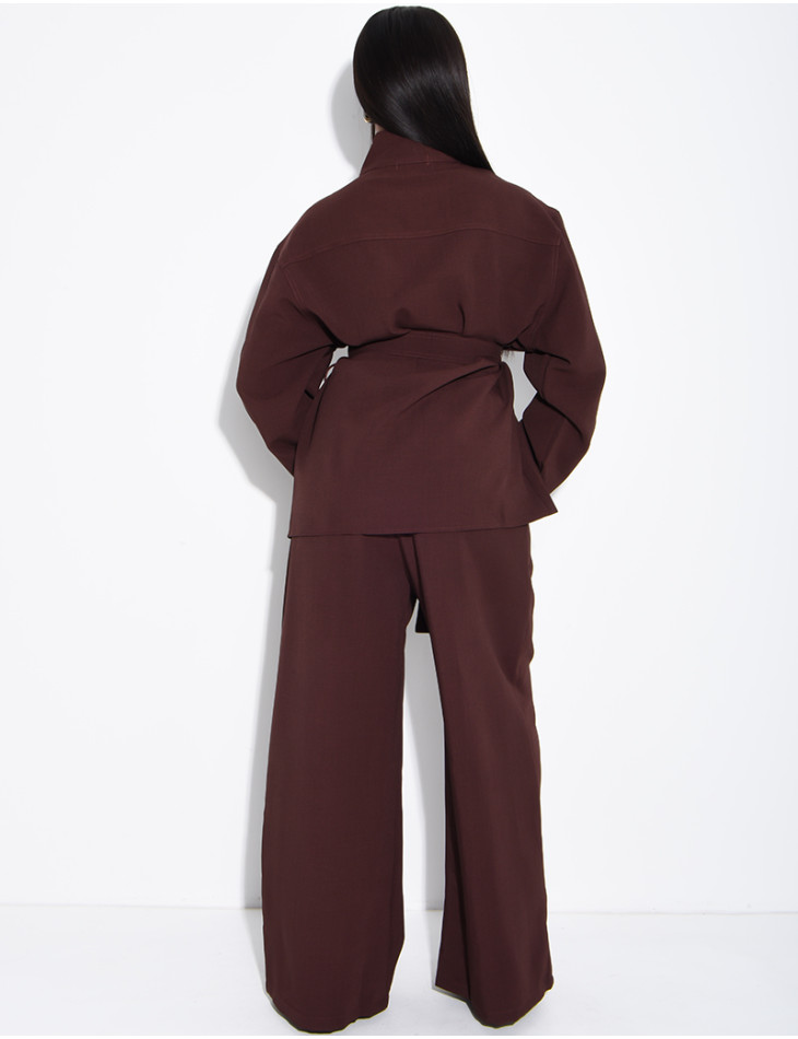 Ensemble pantalon et blouse à boutonner avec ceinture