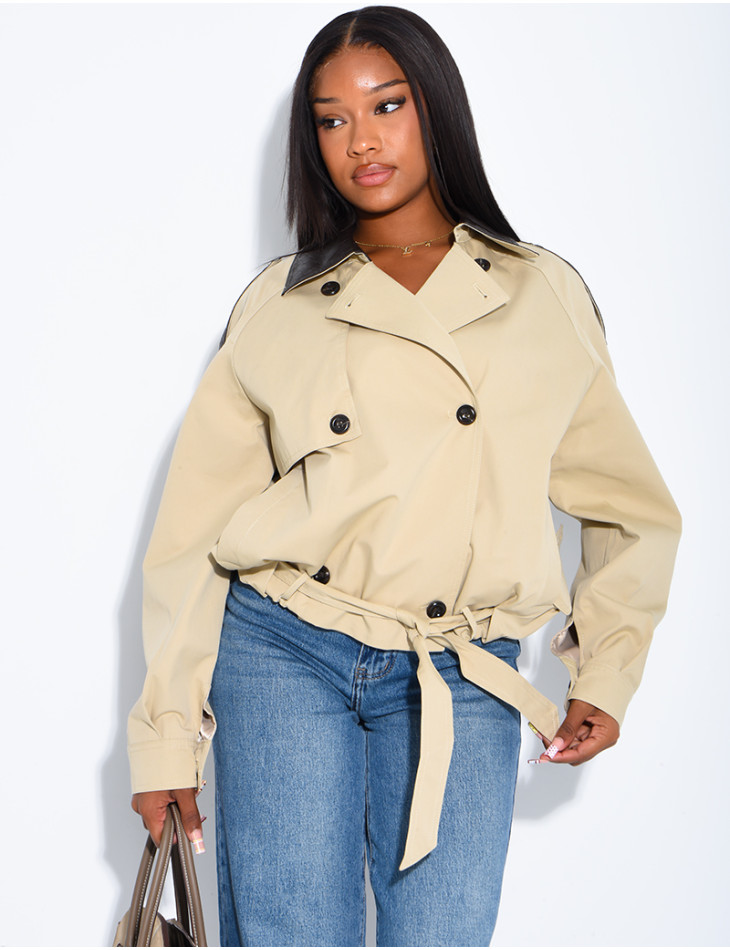 Veste courte style trench à empiècements contrastants