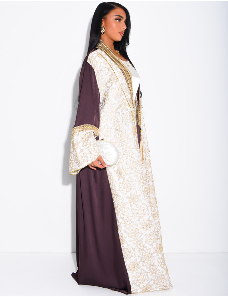 Abaya premium en satin brodé et pompons avec sous robe assortie