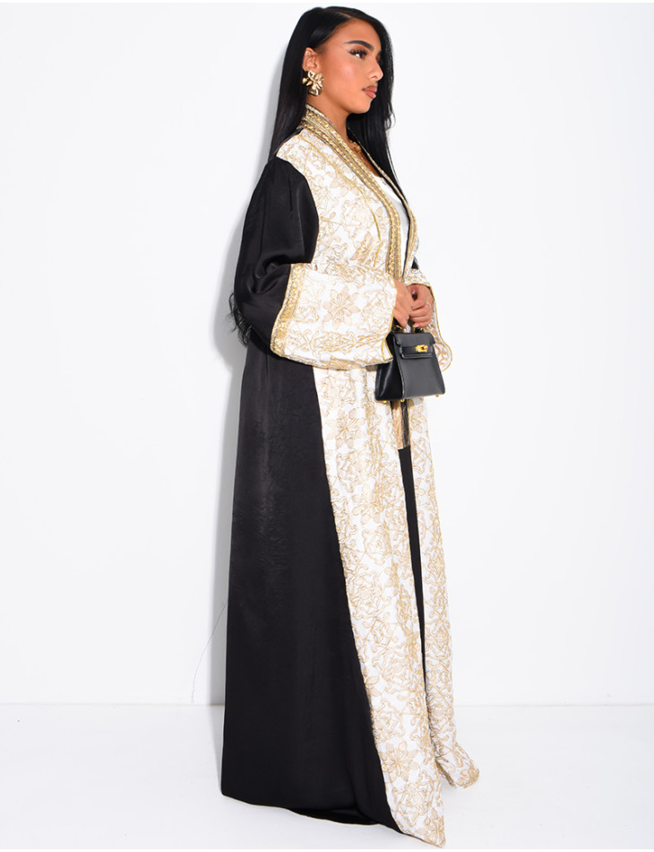 Abaya premium en satin brodé et pompons avec sous robe assortie