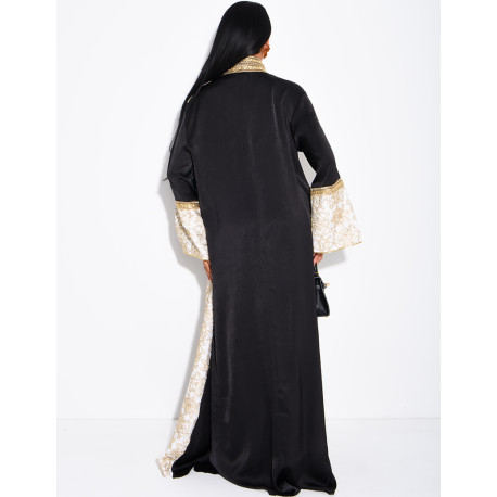 Abaya premium en satin brodé et pompons avec sous robe assortie