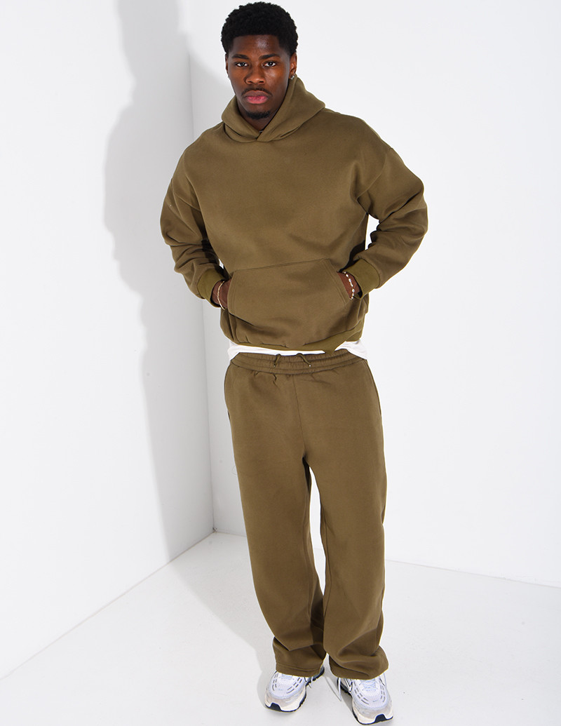 Ensemble pantalon et sweat...