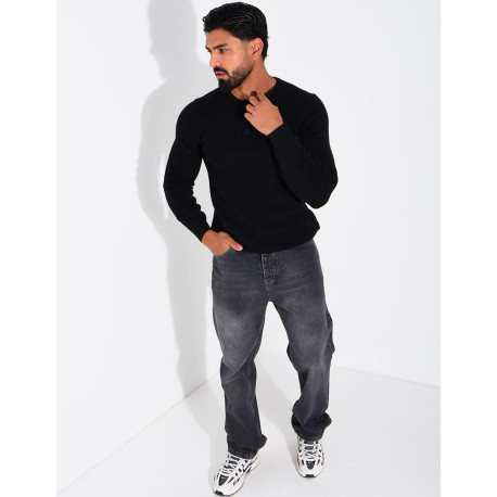 Pull en laine à boutons au col