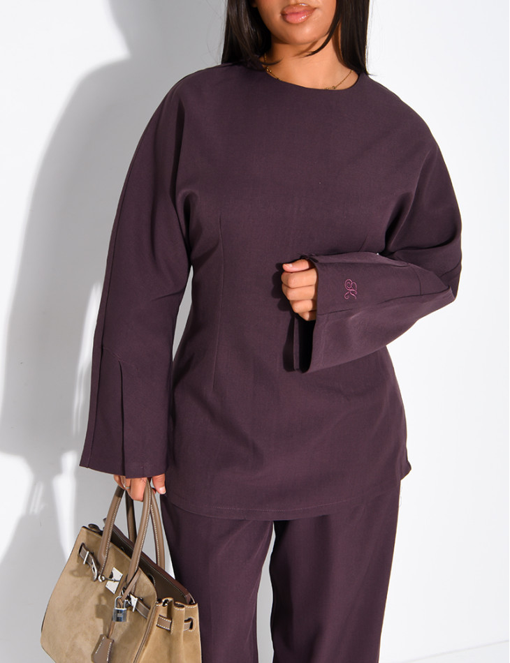 Long-sleeved top with a tie at the back