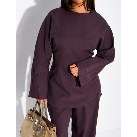 Long-sleeved top with a tie at the back