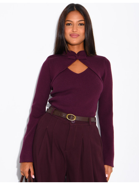 Asian-style ribbed sweater with ties at the collar