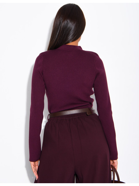 Asian-style ribbed sweater with ties at the collar