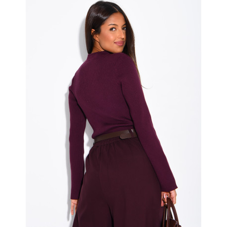 Asian-style ribbed sweater with ties at the collar
