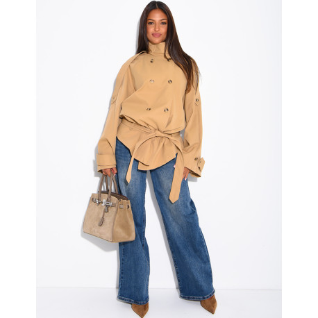Halblanger Trenchcoat mit Gürtel an der Taille