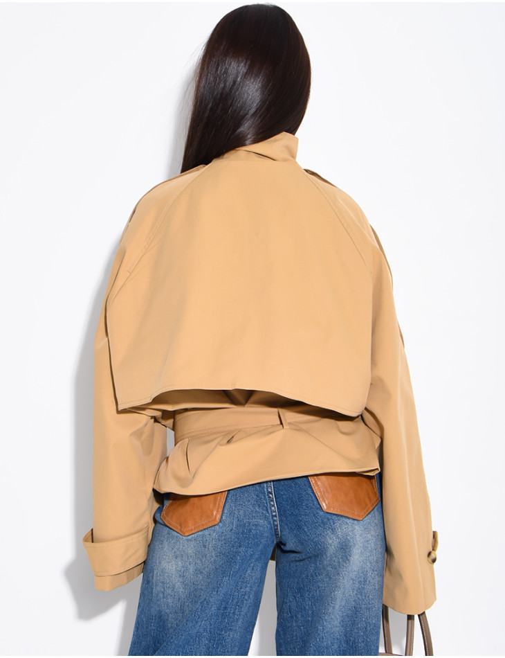 Halblanger Trenchcoat mit Gürtel an der Taille
