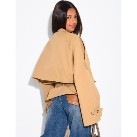 Halblanger Trenchcoat mit Gürtel an der Taille
