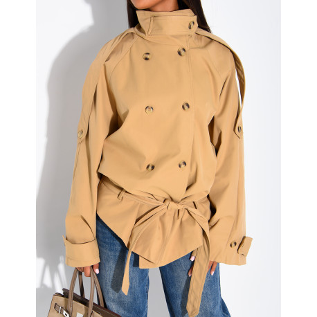 Halblanger Trenchcoat mit Gürtel an der Taille