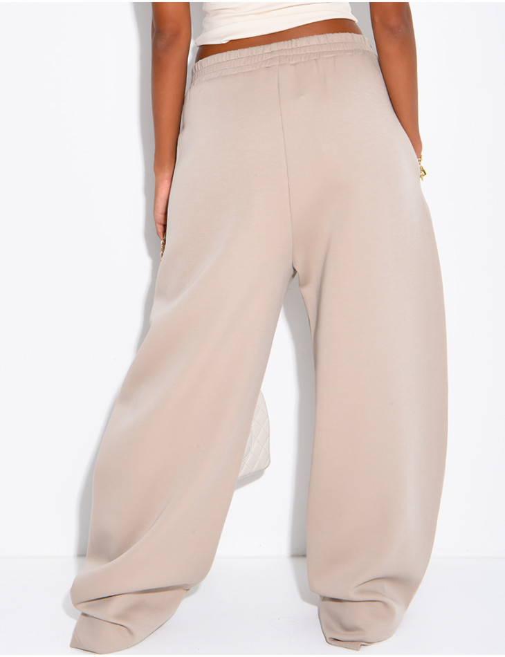 Oversized jogging bottoms