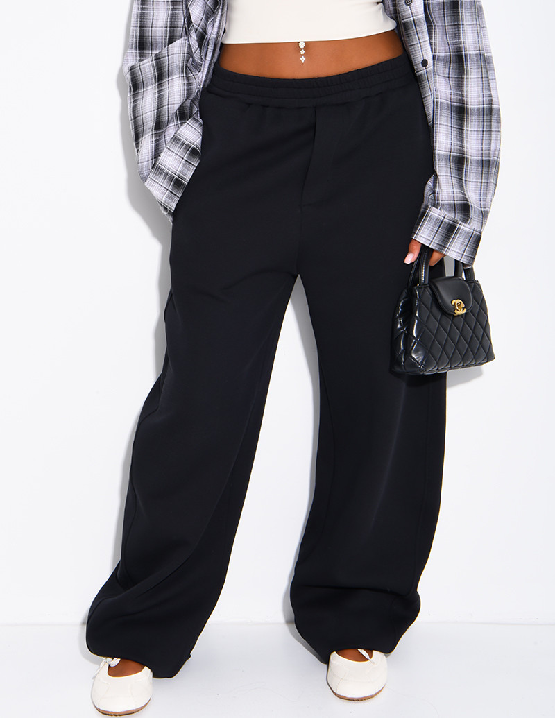 Oversized jogging bottoms