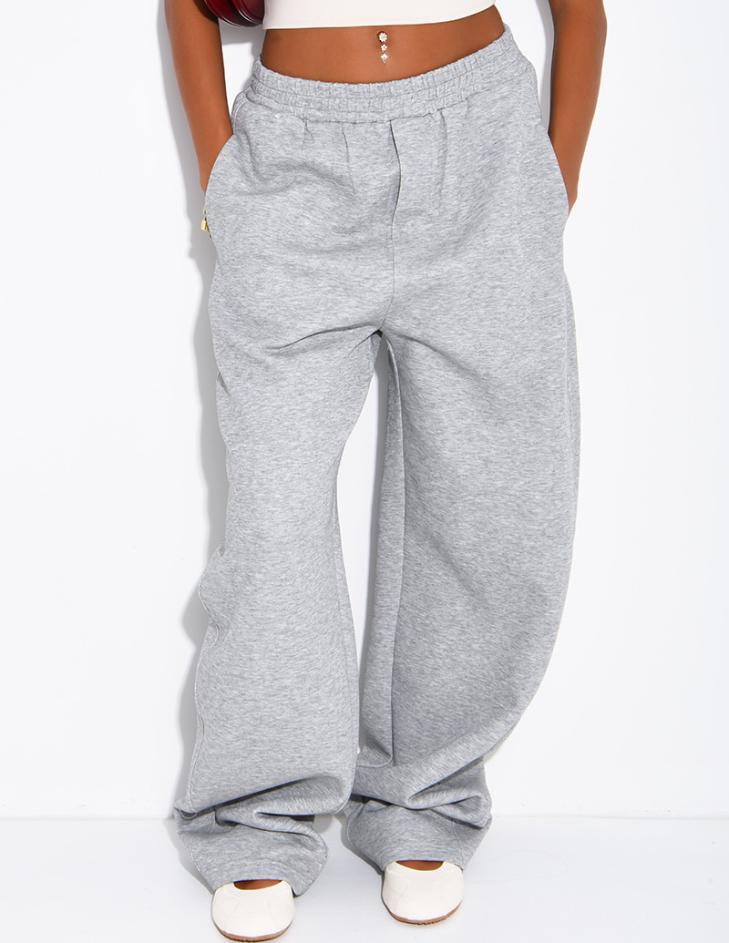 Oversized jogging bottoms