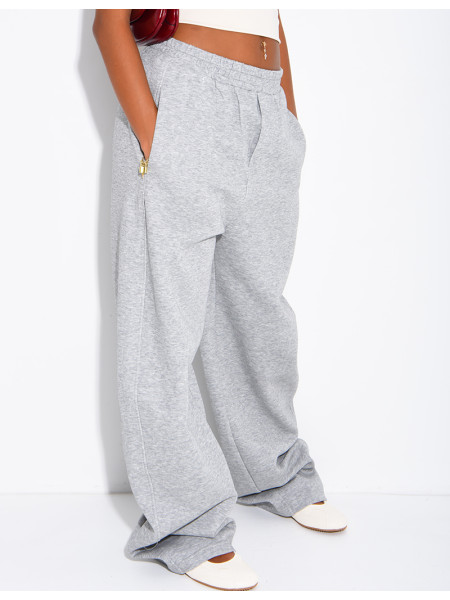 Oversized jogging bottoms