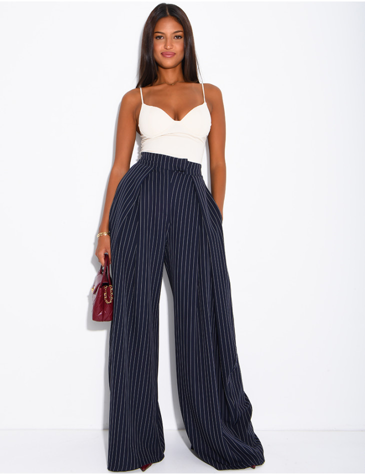 Pantalon de tailleur coupe large effet bouffant à rayures