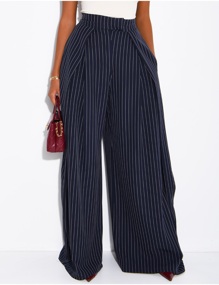 Pantalon de tailleur coupe large effet bouffant à rayures