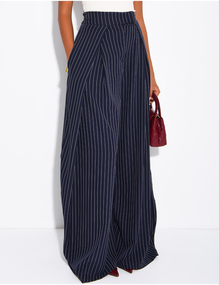 Pantalon de tailleur coupe large effet bouffant à rayures