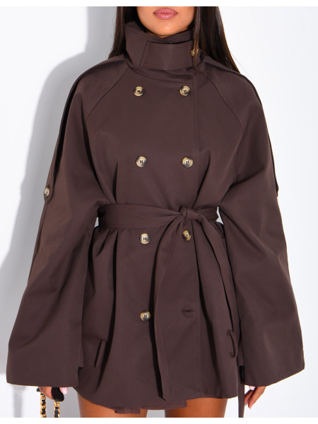 Halblanger Trenchcoat mit Gürtel an der Taille