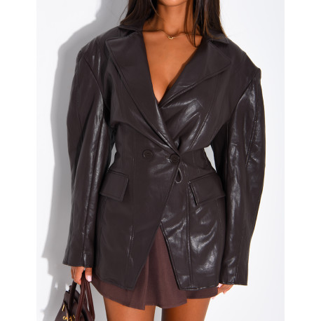 Taillierter Blazer aus Kunstleder mit Schulterpolstern