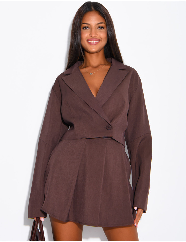 Ensemble blazer court et jupe short plissée