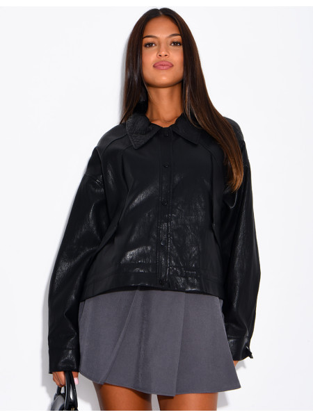 Kurze Jacke aus Kunstleder
